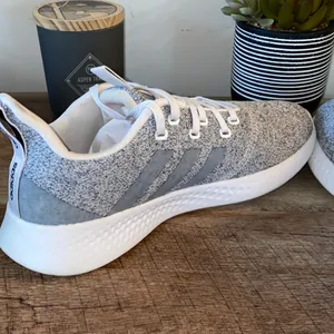 Adidas Originals Puremotion Running Sneaker Women’s Size 10 / Men’s Size 8.5 thumbnail 7
