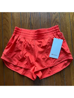 Lululemon Hotty Hot Short High Rise 2.5” Cherry Ember Size 6 NWT thumbnail 2