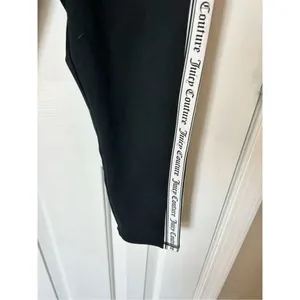 Juicy couture, black Capri legging size large new with tag thumbnail 2