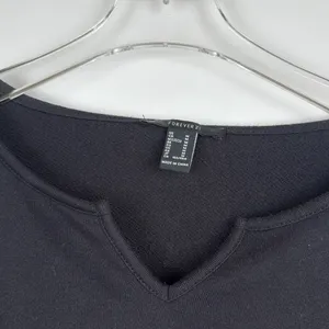 Forever 21 Cropped Sweatshirt Womens Black Half Sweater Crop Top Shirt Size M thumbnail 3