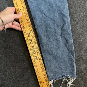 Levis Wedgie Skinny Jeans 28 Medium Wash Distressed Raw Hem High Rise Denim thumbnail 7