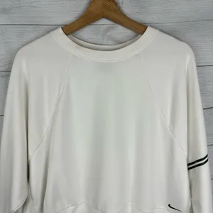 Nike Pro Womens size XL Dri-FIT Get Fit Crew Sweatshirt Cropped dd1955 White thumbnail 3