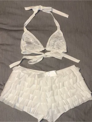Iheartraves Medium White Lace Triangle Top & Amazon Ruffle Shorts Small White thumbnail 5