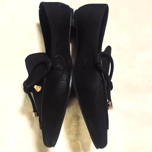 Journee Collection 8.5M black faux leather flats bow pointed toe classic shoes thumbnail 4