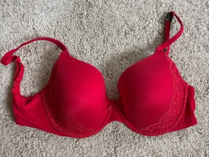 Victoria's Secret Bra thumbnail 1