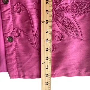 Marsh Landing Size‎ M Pink Embroidered Floral Shacket Top thumbnail 7