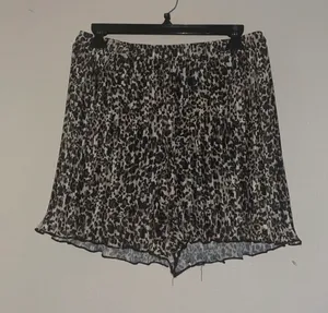 Anthropologie Hutch Plissé Motif Pull-On Shorts Brown thumbnail 1