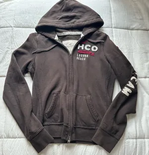 Hollister hoodie thumbnail 1