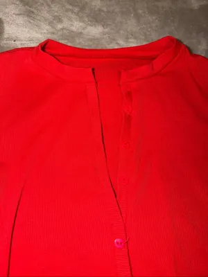 Red Long thumbnail 2