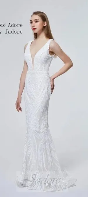 Jess Adore by Jadore wedding dress thumbnail 1