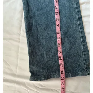 Womens Medium Wash Straight Leg Jeans with Studded‎ Back Pockets Blue Denim thumbnail 4
