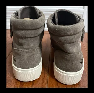 UGG Boots thumbnail 3
