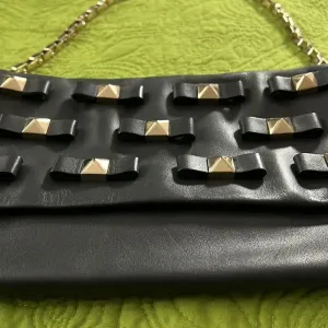 ✨ EUC Kate Spade ♠️ Bow Studded Shoulder Terrace Felicia Bag thumbnail 7