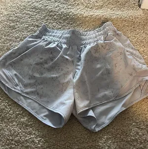 Lululemon Shorts thumbnail 1