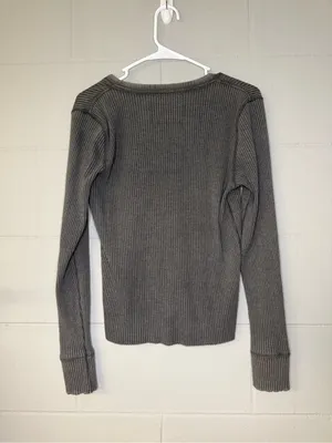 Aerie Fireside Long Sleeve Henley T-Shirt in Dark Grey Women’s Size Medium Tee thumbnail 6
