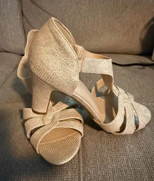 Life Stride Womens Gold Glitter Block Heel Sandals thumbnail 1