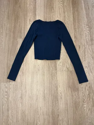 brandy melville shirt  thumbnail 2
