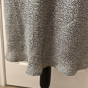 SIENNA SKY size small cheetah print skirt thumbnail 3