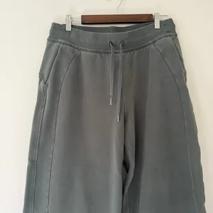 Lululemon Scuba Mid Rise Wide Leg Pant Full Length Green Women's‎ Size 10 thumbnail 3