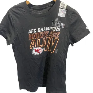 Nike‎ Womens M Kansas City Chiefs AFC Short Sleeved Tee NEW thumbnail 1