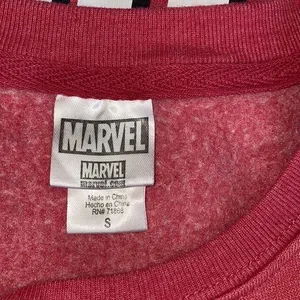 5/$30 🎈 Marvel women’s small‎ graphic be a hero Crewneck sweatshirt thumbnail 6