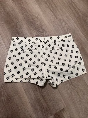 Old Navy White Black Pattern Shorts 6 thumbnail 2