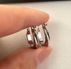 Twisted Silver Hoop Earrings for Women thumbnail 4
