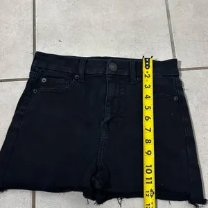 American Eagle Women‎ Black Denim Curvy High Rise Shortie Cutoff Shorts size 4 thumbnail 5