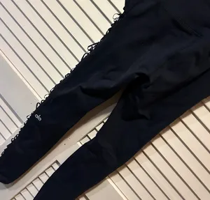 Alo Yoga Highline Lace Up Leggings Black Women’s Size Small thumbnail 5