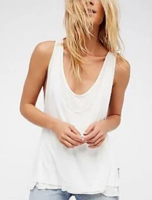 Y💐We The Free Women's White Scoop Neck Tank thumbnail 1