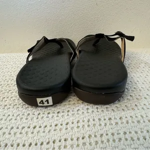 New.Comfortable black Flip Flops/sandals For Women’s Featuring Adjustable Straps Size 9.5 thumbnail 6