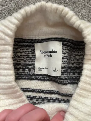 Abercrombie Sweater thumbnail 2