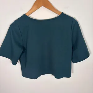 Ripley Rader Green Ponte Knit Short Sleeve Scoop Neck Crop Top Size‎ 2 Smal thumbnail 2
