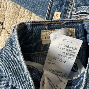LEVIS BAGGY DAD JEAN thumbnail 4