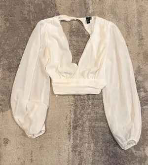 Windsor White V-Neck Long Sleeve Crop Blouse thumbnail 1