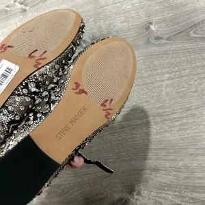 NEW Steve Madden Vinette Mary Jane Snake Print Studded Flat Size 6.5 thumbnail 4