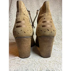 TOMS Majorca Peep Toe Perforated Suede Booties size 9.5 thumbnail 4