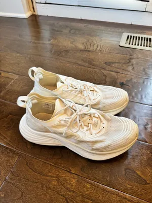 APL white sneakers  thumbnail 4
