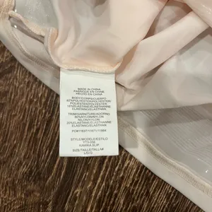 Women’s shapewear Size L thumbnail 9