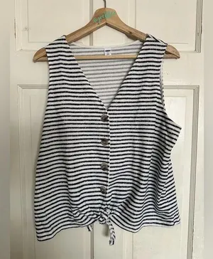 Old Navy Striped Black and White Button-Up Women's Top XL thumbnail 1