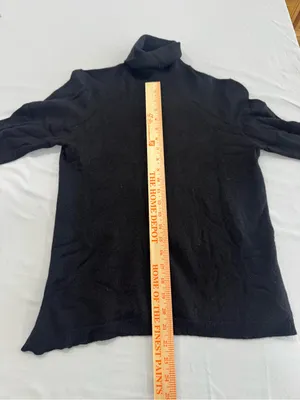 J.‎ Crew Everyday 100% cashmere turtleneck sweater Medium thumbnail 5
