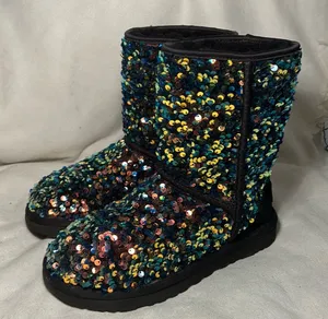 UGG Classic Short Stellar Sequin Black Sheepskin Warm Boots Size US 5. thumbnail 1