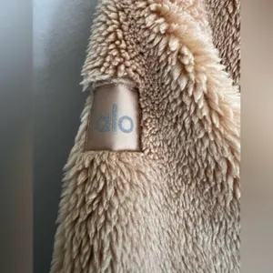 Alo Yoga Oversized Sherpa Trench Coat In Camel Teddy Jacket Size Small thumbnail 8
