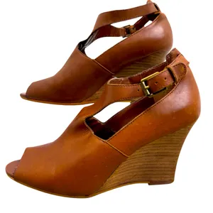 Ralph Lauren Hannie Brown‎ T Strap Peep Toe Wedge Sandals Leather Sz 8.5 thumbnail 1