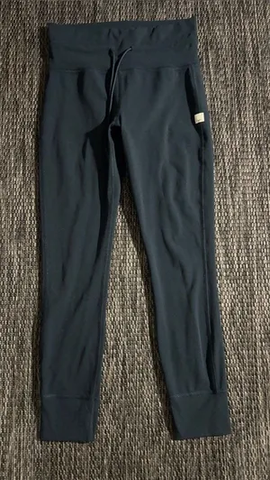 Vuori Daily Legging High Rise Lightweight Soft Navy thumbnail 1