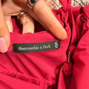 Abercrombie Fitch Dipped-Waist Hardware Maxi Dress Magenta Tie-Back Size XL thumbnail 8
