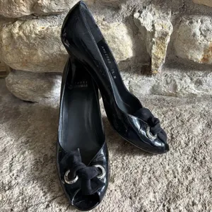 STUART WEITZMAN Black Patent Leather Peep Toe Ribbon Bow Pumps Heels 7.5 thumbnail 2