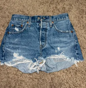 Levi's 501 Shorts thumbnail 1