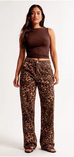 Abercrombie The Baggy Low Rise Curve Love Leopard Jeans Sz 26 thumbnail 1