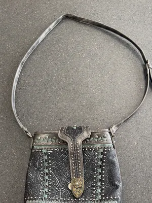 Montana West Studded Floral Tooled Western Crossbody Purse thumbnail 5